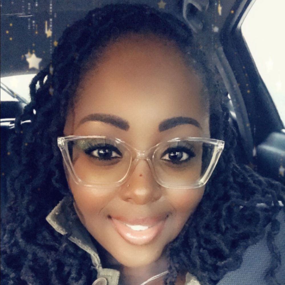 Meet your Posher, Tabitha